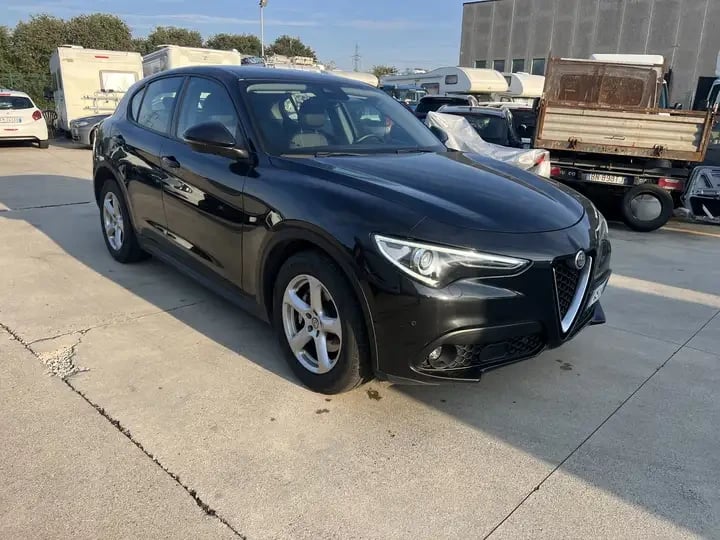 Alfa Romeo Stelvio 2.2 t Business rwd 150cv auto 2018 usata — foto 1