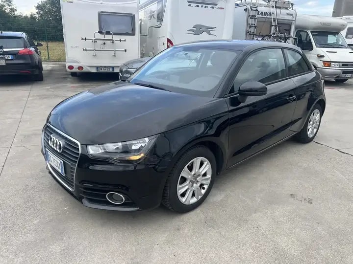 Audi A1 Sportback 1.0 tfsi ultra Sport 95cv 2016 Berlina, Benzina — usata in vendita a Cologno Monzese (Milano) — foto 1