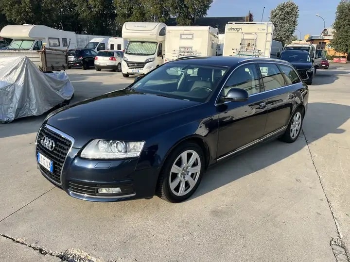 Audi A6 Avant 4.2 V8 fsi quattro 350cv tiptronic 2010 usata — foto 1