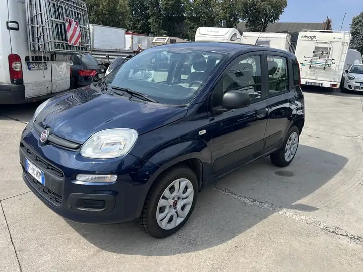 Fiat Panda 0.9 t.air t. Lounge s&s 84cv Metano 2016 Citycar, Benzina — usata in vendita a Cologno Monzese (Milano) — foto 1