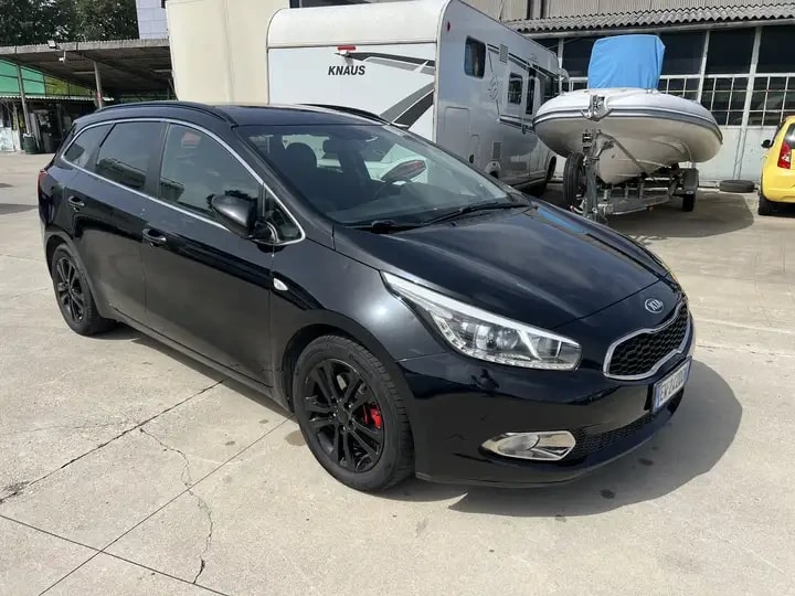 Kia Ceed / cee'd SW 1.6 crdi Cool 110cv 2014 usata — foto 1