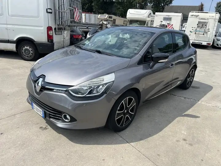 Renault Clio 5p 1.2 Costume National 75cv 2014 Berlina, Benzina — usata in vendita a Cologno Monzese (Milano) — foto 1